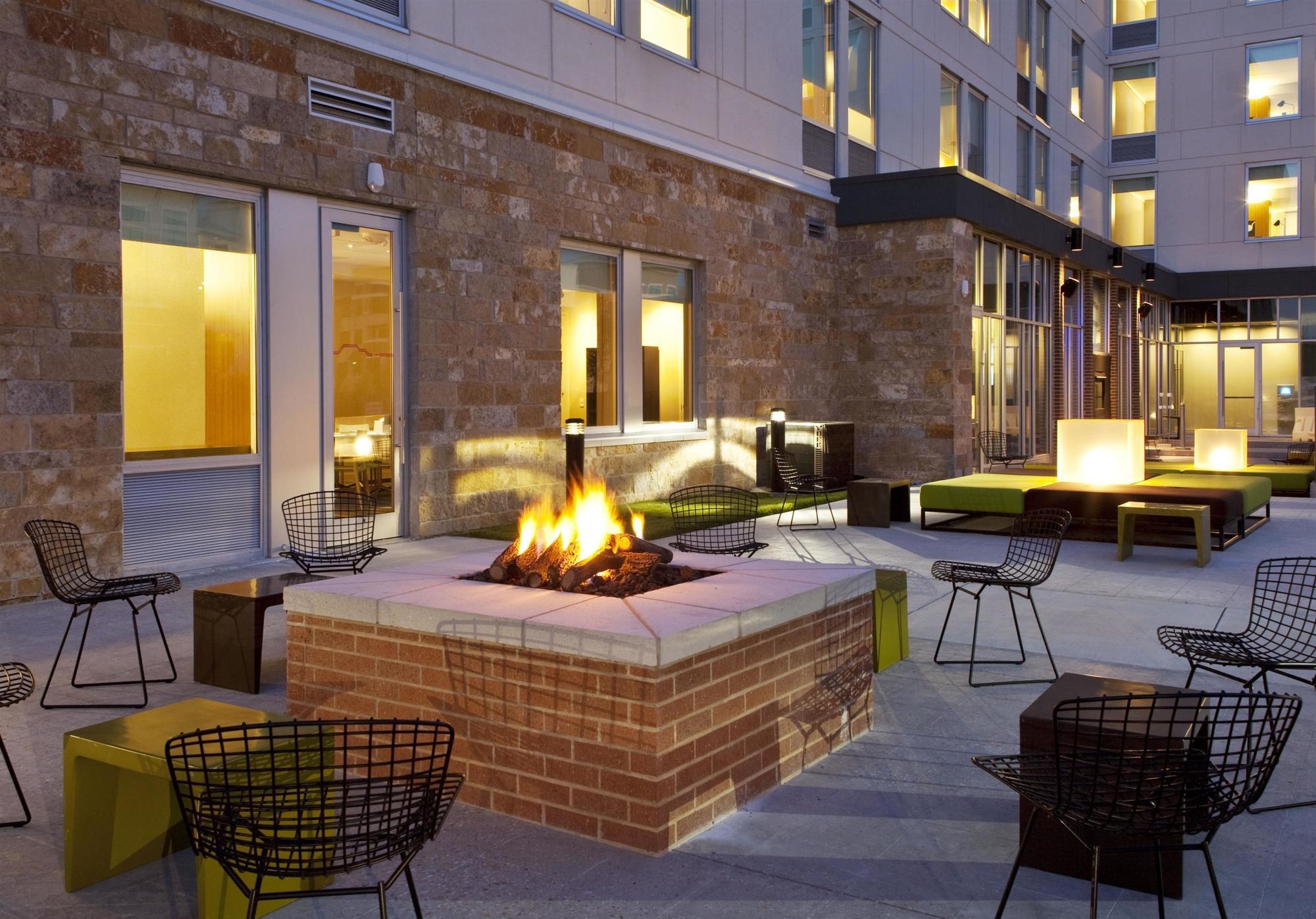 Aloft Hotel Frisco Exteriör bild